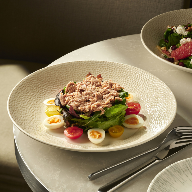 Салат с тунцом